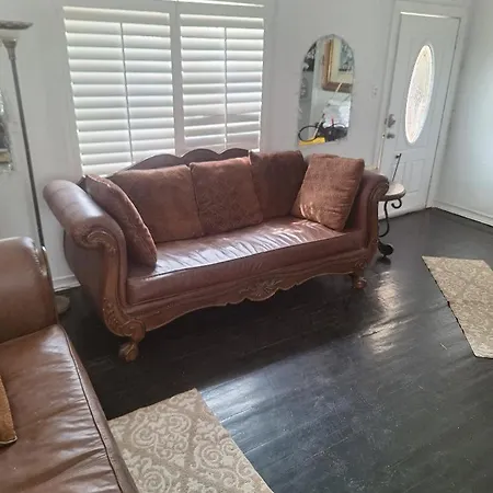 Bruhuless Magento Villa